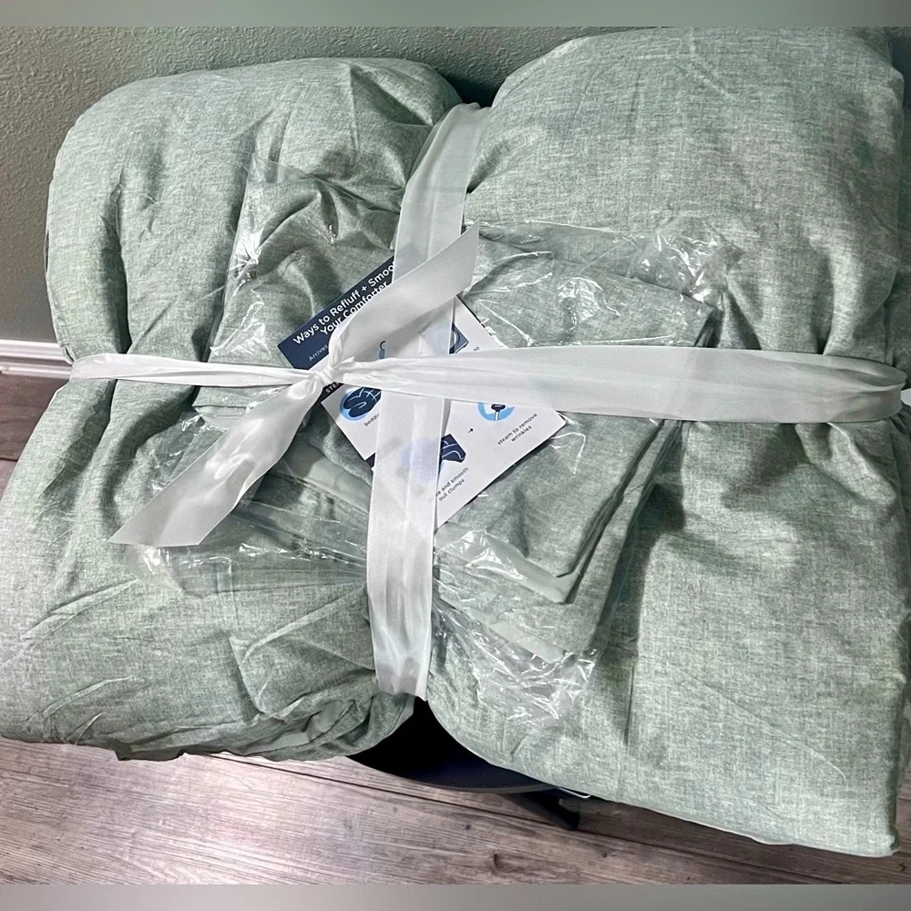NWT Comfort Spaces Microfiber Twin Comforter Set Sage Green Cozy Bedding